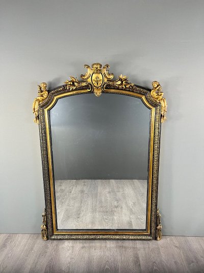 Grand Miroir à Fronton En Bois Sculpté Et Doré, Style Napoléon III