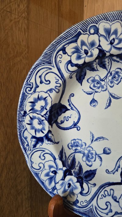 Creil Et Montereau - 12 Flora Model Soup Plates