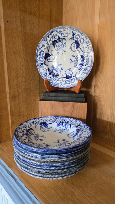 Creil Et Montereau - 12 Flora Model Soup Plates