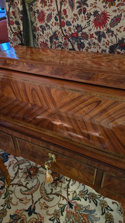 Bureau à Cylindre De Milieu, Travail Parisien D’époque Louis XV