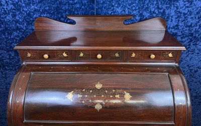 Bureau cylindre en acajou et marqueterie en incrustation vers 1900