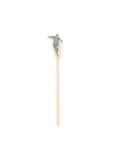 Epingle footballeur Art Deco en or 18k et platine, sport, bijou foot, ballon, sportif, bijou ancien 