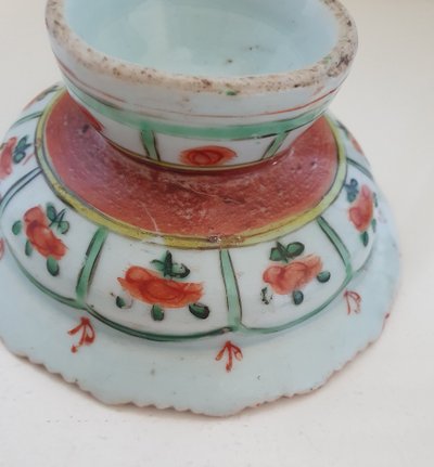 Late Qing Chinese porcelain Bencharong pedestal dish 