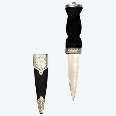 KNIFE called Sgian Dubh - Scotland - Early 20th century