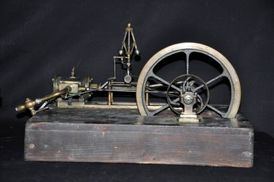 Maquette de machine à vapeur instrument scientifique XIXe siècle