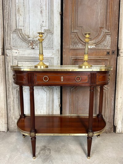 Console de style Louis XVI en acajou 20e siècle