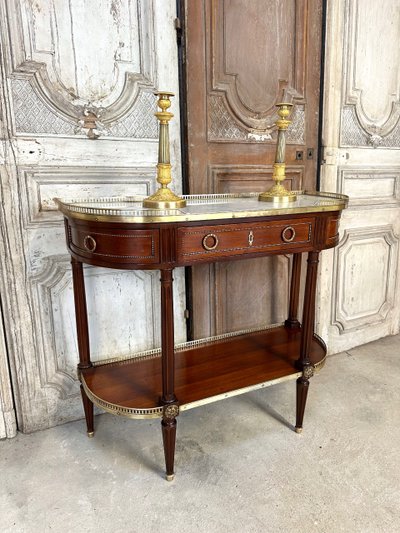 Console de style Louis XVI en acajou 20e siècle