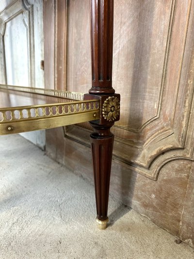 Console de style Louis XVI en acajou 20e siècle