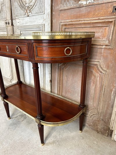 Console de style Louis XVI en acajou 20e siècle