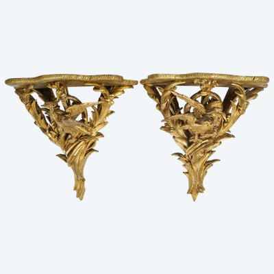 Coppia di piccole mensole da parete in legno intagliato e dorato, Italia, metà del XIX secolo