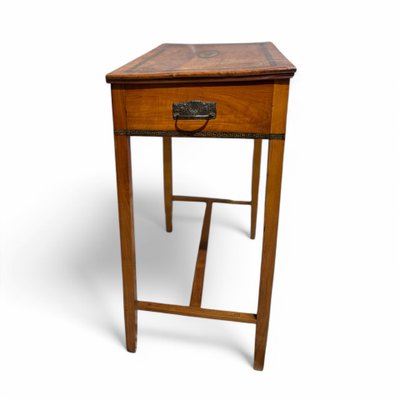 Coiffeuse élégante du XIXe siècle