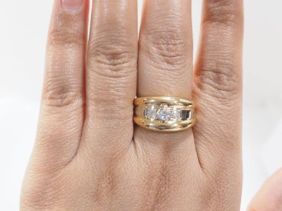Bague jonc en or bicolore et diamants 