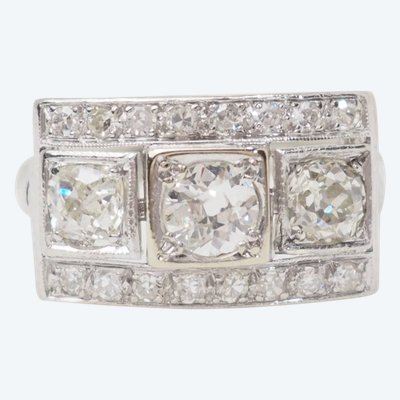 Bague Art Déco en platine et diamants