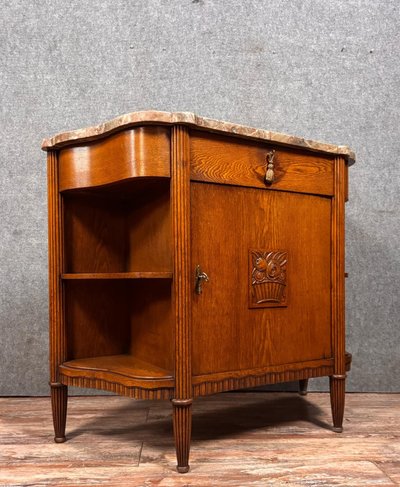 In the style of Dufresne: attractive Art Nouveau oak sideboard circa 1900