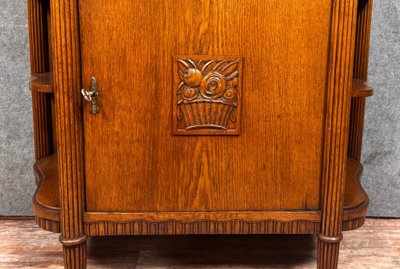 In the style of Dufresne: attractive Art Nouveau oak sideboard circa 1900