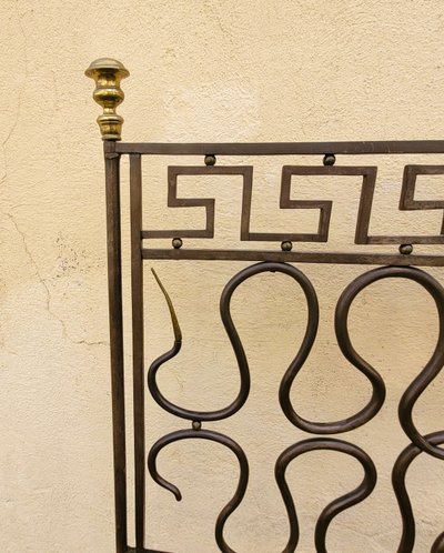 Grande letto in acciaio con serpenti, inizio XIX secolo