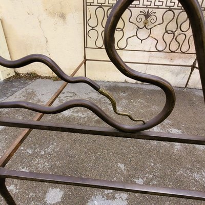 Grande letto in acciaio con serpenti, inizio XIX secolo