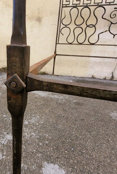 Grande letto in acciaio con serpenti, inizio XIX secolo