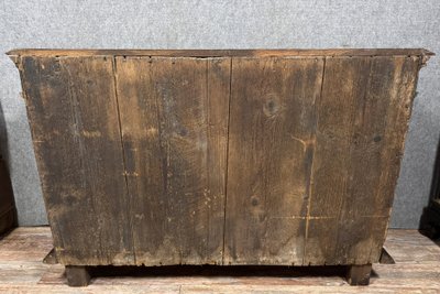 Grande buffet borgognone di epoca Luigi XIII in noce massiccio del 1650 circa