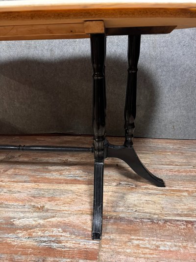 Inghilterra : Grande tavolo in marmo con base laccata nera