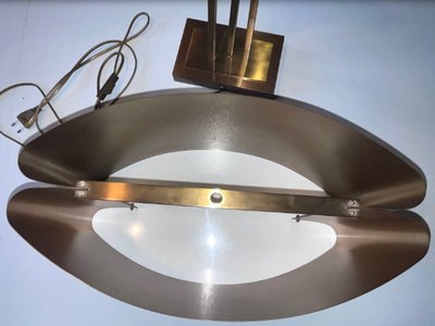 Maison CHARLES   Lampe Modèle Thèbes à Décor De Trois Feuilles De Papyrus En Bronze Doré Signée