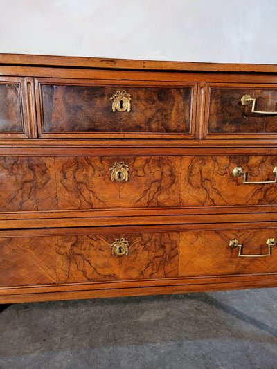 Petite Commode Louis XVI En Noyer