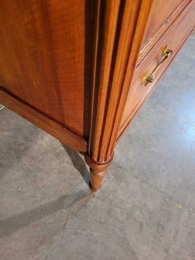Petite Commode Louis XVI En Noyer