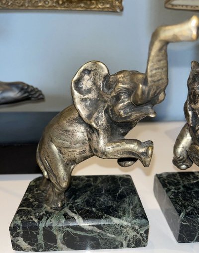 Louis FONTINELLE ( 1886-1964 ) Paire De Serre Livres Aux éléphants En Bronze Sur Marbre  Signés