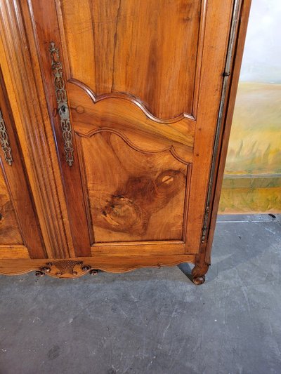 Kleiner Schrank Louis XV Aus Nussbaum
