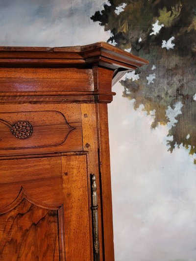 Kleiner Schrank Louis XV Aus Nussbaum