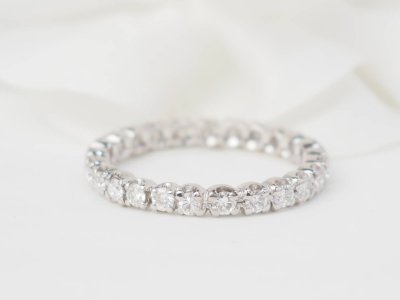 Alliance américaine en or blanc et diamants 1ct 