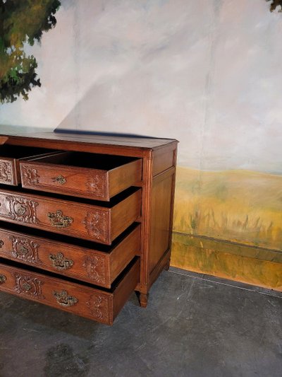 Commode Sculptée En Chêne époque XIX ème Siècle