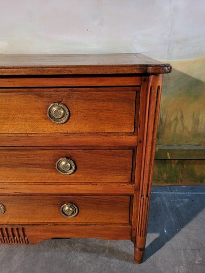 Commode époque Louis XVI En Noyer