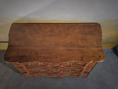 Commode Arbalète  époque Louis XV En merisier