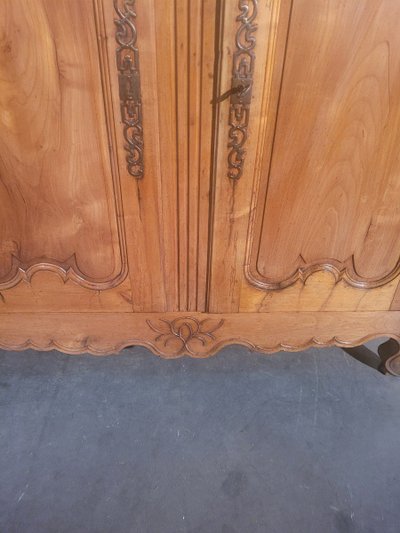 Mobiletto bassette in ciliegio in stile Luigi XV