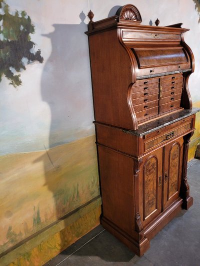 Zahnarztschrank, 19. Jahrhundert