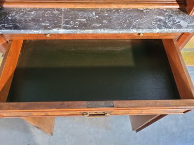 Zahnarztschrank, 19. Jahrhundert