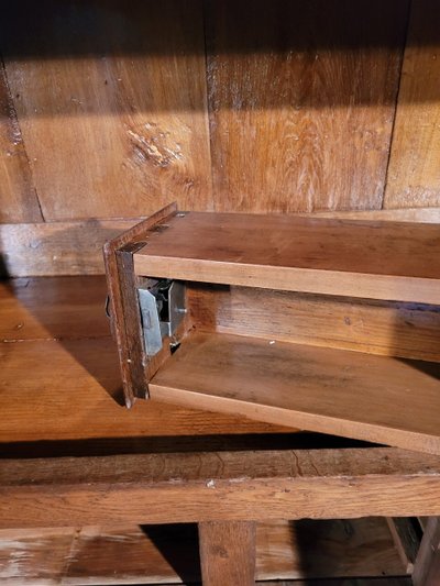 Geschnitzter Eichenschrank aus der Zeit Ludwigs XIV.