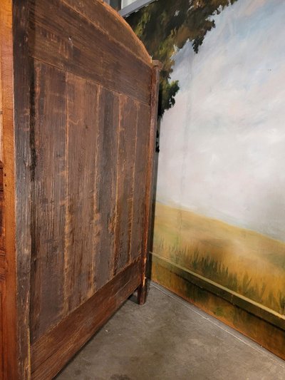 Geschnitzter Eichenschrank aus der Zeit Ludwigs XIV.