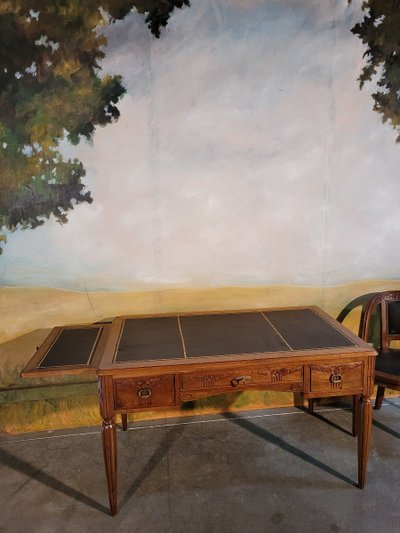 Bureau Et Fauteuil Art Déco En Noyer