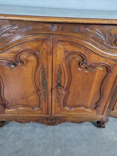 Credenza in ciliegio in stile Luigi XV del XIX secolo