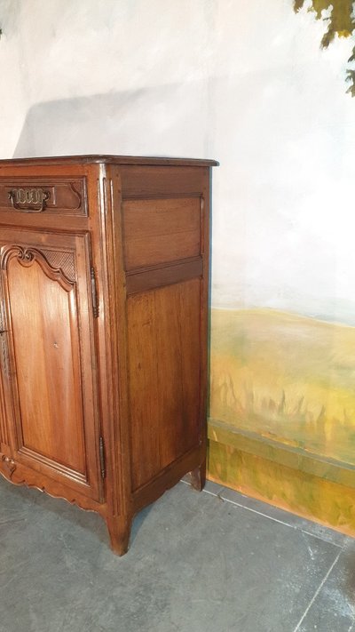 Buffet Briard, Louis XV High Oak Buffet