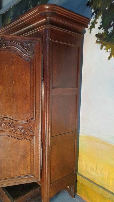 Piccolo armadio in rovere Luigi XV, XVIII secolo