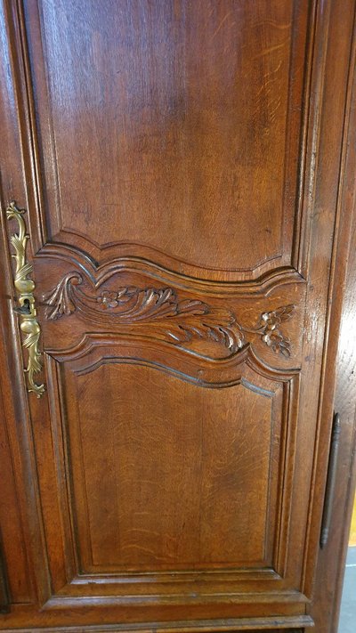 Piccolo armadio in rovere Luigi XV, XVIII secolo