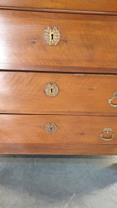 Petite Commode Restauration En Noyer