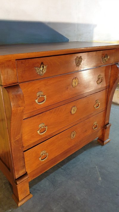 Petite Commode Restauration En Noyer