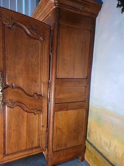 Armadio in stile Luigi XV, XIX secolo
