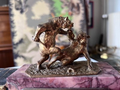 FRATIN (1801-1864) & DEP Art Deco Bronze And Marble Clock Combat d'Ours à La Dague