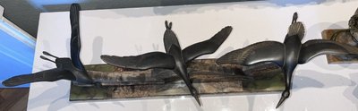 ROCHARD Irenée (1906-1984)  Important Groupe Art Déco En Régule Avec 3 Cigognes  Signé  L95cm