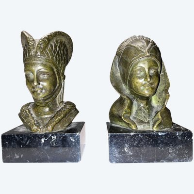 GARREAU Georges Raoul ( 1885-1955) Ein Paar Buchstützen aus Bronze mit grüner Patina Signiert